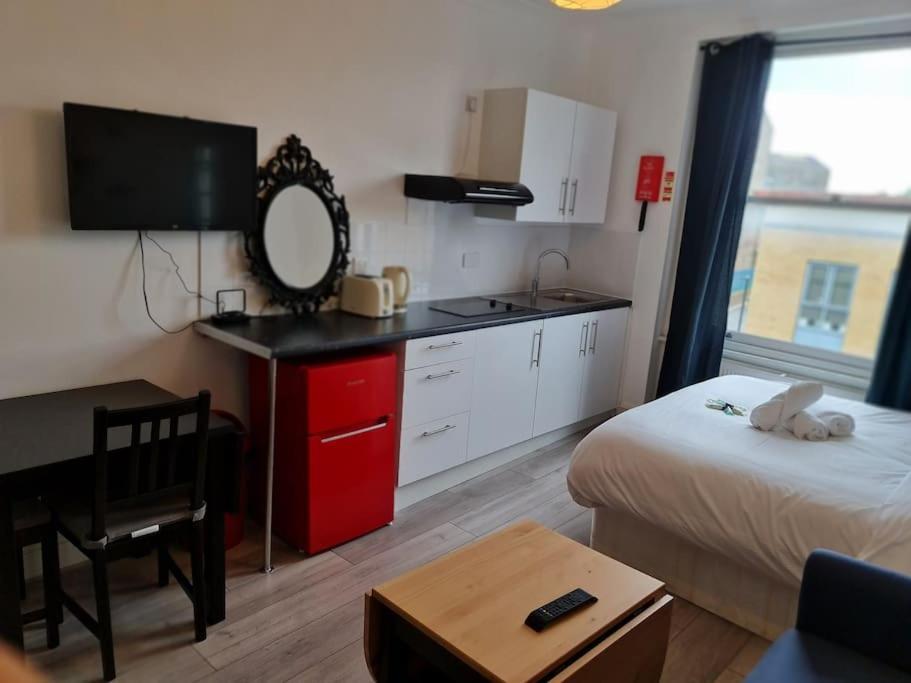 Chic & Modern Studio In Caledonian Rd London Bagian luar foto